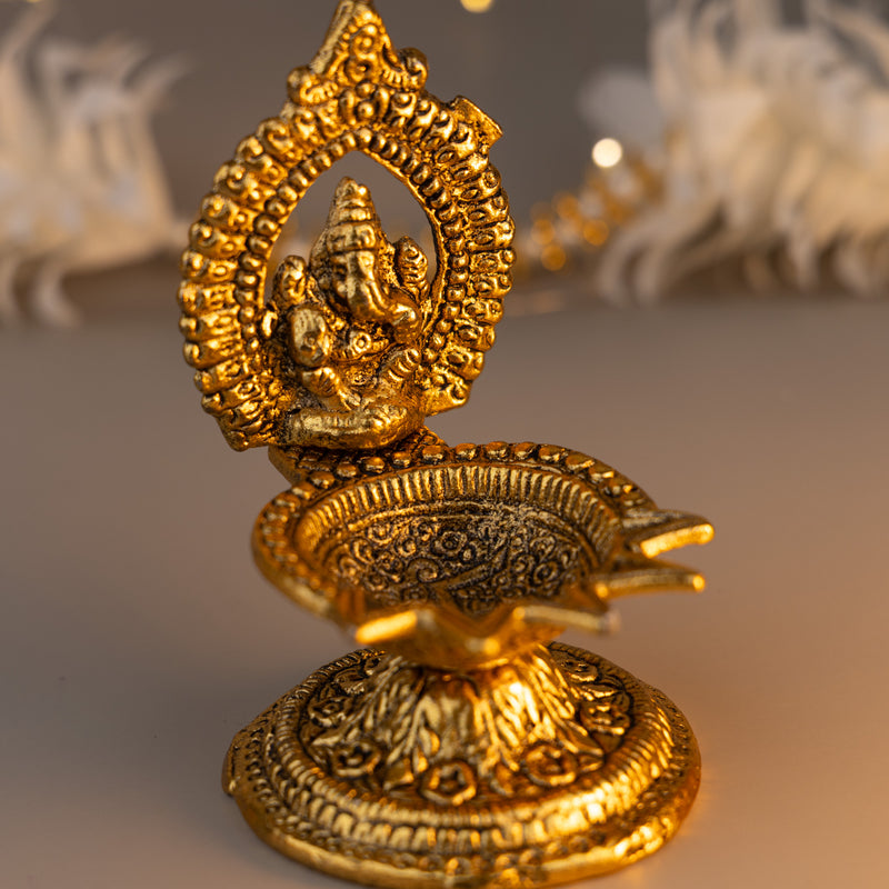Antique Finish Lord Ganesha Brass Diya – Ideal for Pooja & Home Décor
