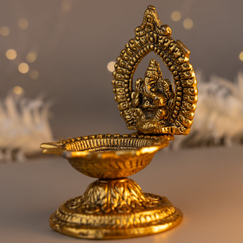 Antique Finish Lord Ganesha Brass Diya – Ideal for Pooja & Home Décor