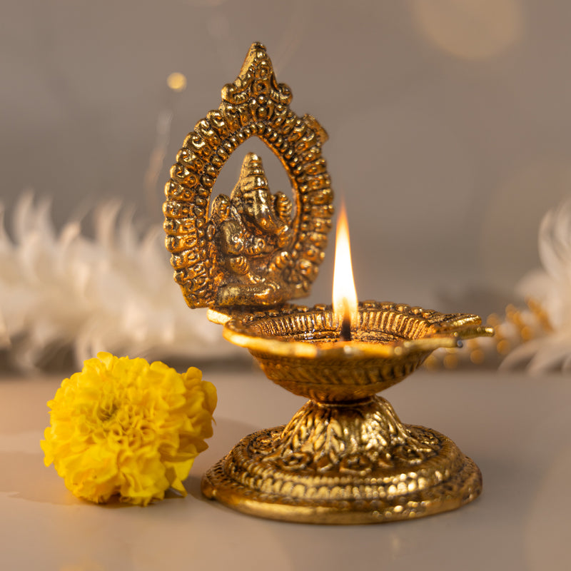 Antique Finish Lord Ganesha Brass Diya – Ideal for Pooja & Home Décor