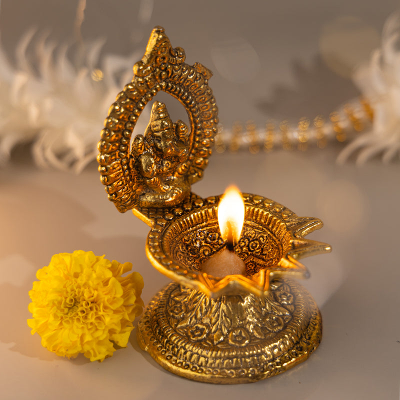 Antique Finish Lord Ganesha Brass Diya – Ideal for Pooja & Home Décor