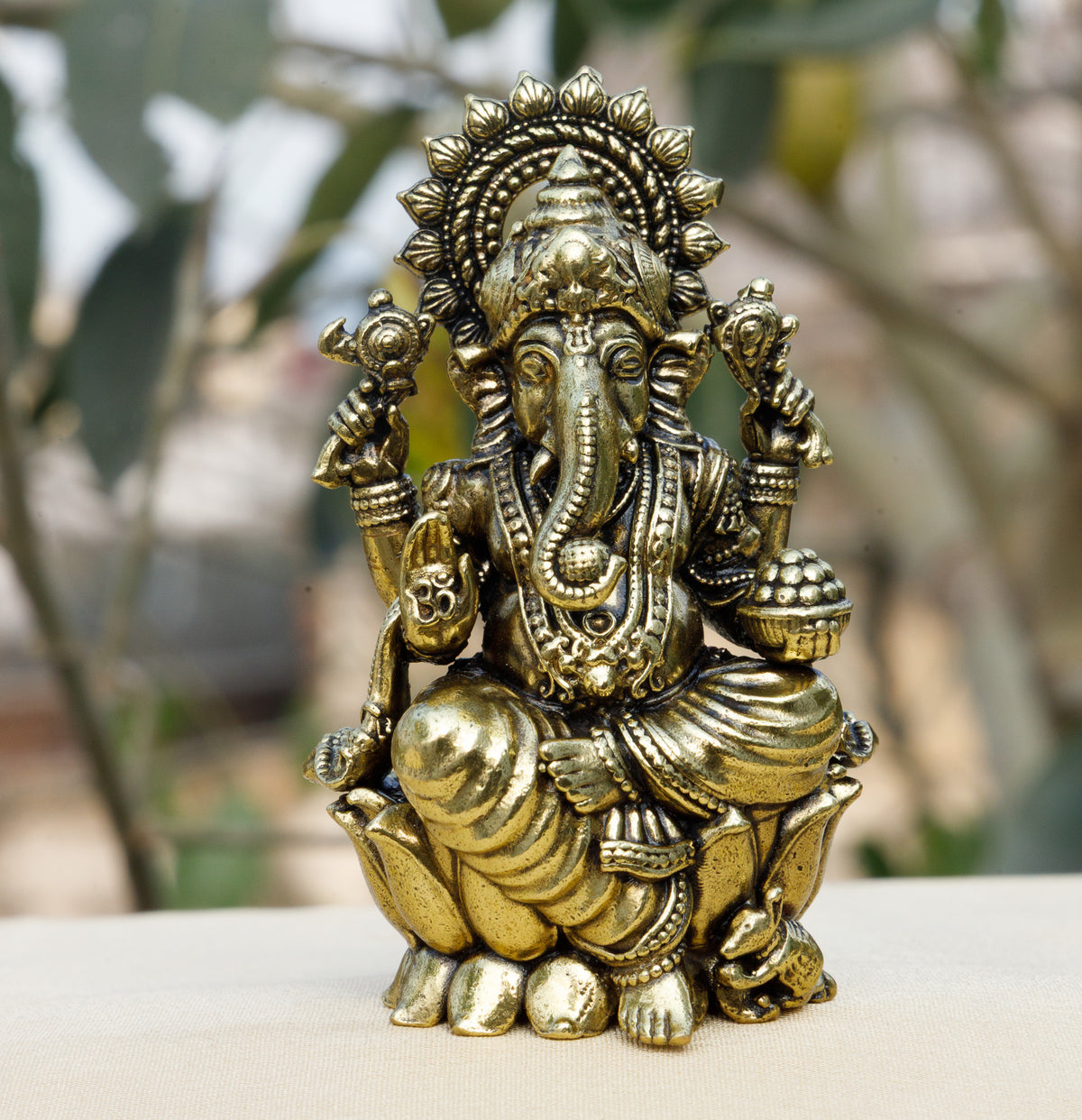 Pure Brass Lord Ganesha Idol | Vighnaharta Ganpati Murti for Prosperity, Wisdom & New Beginnings