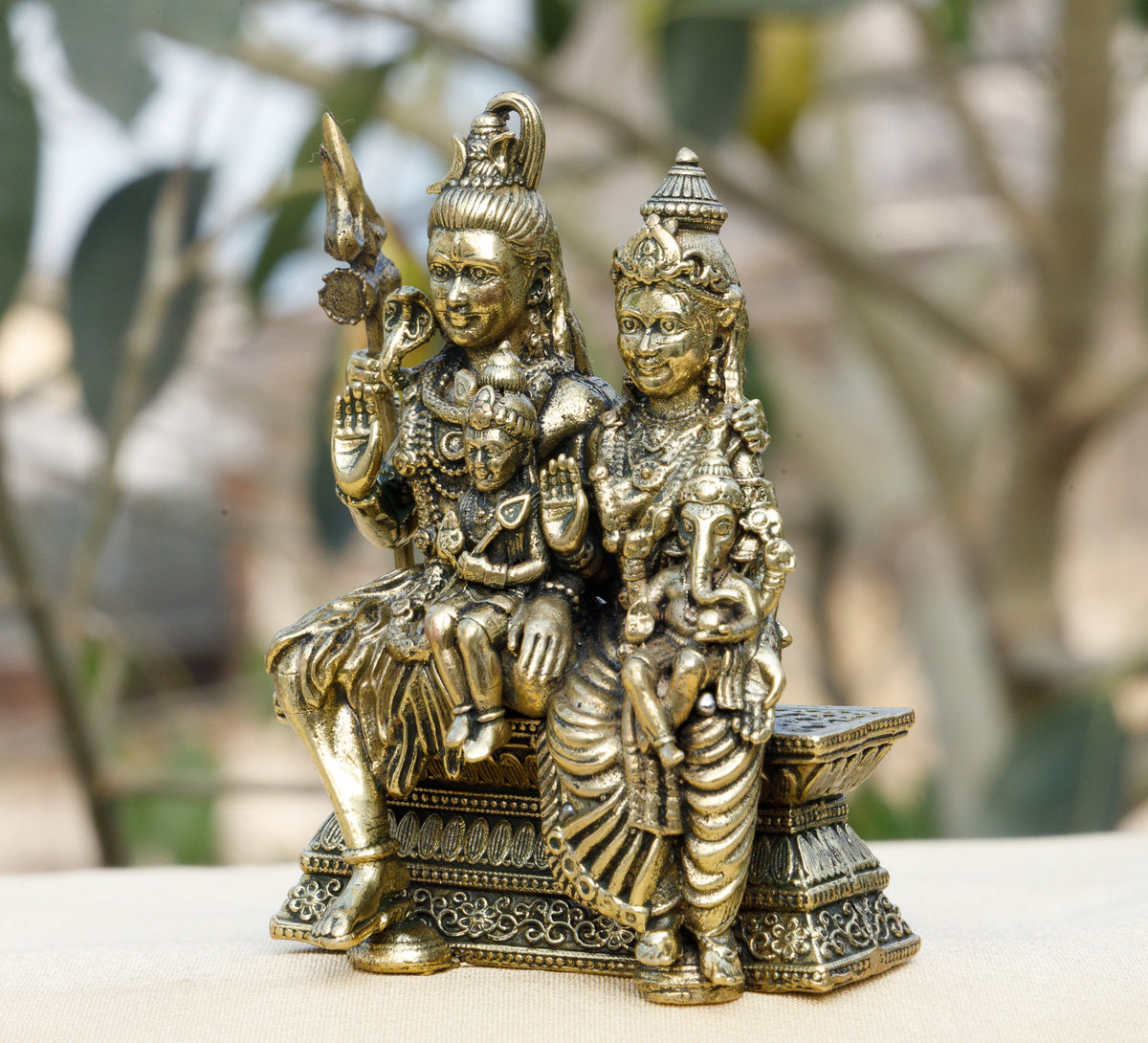 Pure Brass Shiv Parivar Idol | Lord Shiva, Parvati & Ganesha Murti for Puja, Home Temple & Divine Blessings
